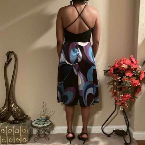 2 dresses - Picture 4 of 17